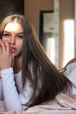 Злата, 21 год